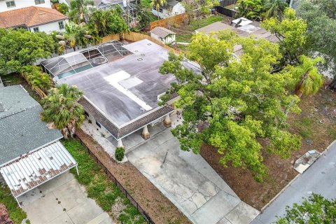 Villa ou maison à vendre à Tampa, Floride: 4 chambres, 237.83 m2 № 1776899 - photo 4