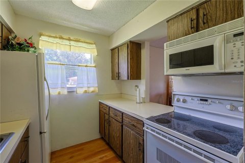 House in Ocala, Florida 3 bedrooms, 114.08 sq.m. № 1914260 - photo 9