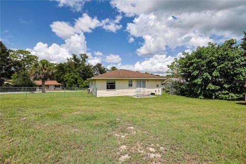 House in Ocala, Florida 3 bedrooms, 114.08 sq.m. № 1914260 - photo 17