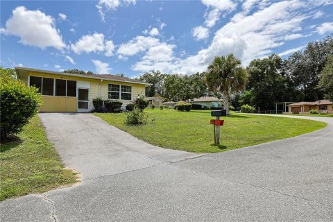 House in Ocala, Florida 3 bedrooms, 114.08 sq.m. № 1914260 - photo 1