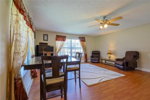 House in Ocala, Florida 3 bedrooms, 114.08 sq.m. № 1914260 - photo 6