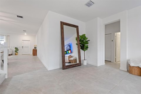 Купить виллу или дом в Майами, Флорида 5 спален, 302.12м2, № 1952372 - фото 19