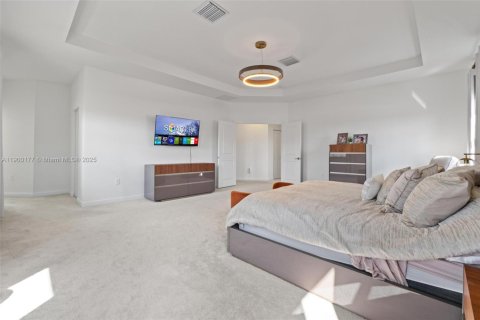 Купить виллу или дом в Майами, Флорида 5 спален, 302.12м2, № 1952372 - фото 30