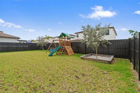 Купить виллу или дом в Майами, Флорида 5 спален, 302.12м2, № 1952372 - фото 25