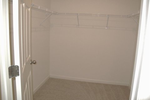 House in Port St. Lucie, Florida 3 bedrooms, 149.94 sq.m. № 2250216 - photo 18