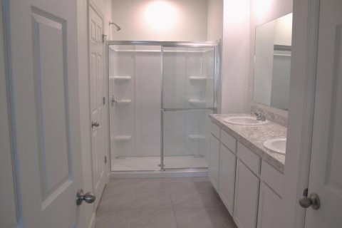 House in Port St. Lucie, Florida 3 bedrooms, 149.94 sq.m. № 2250216 - photo 15