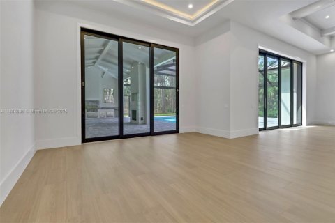 House in Naples, Florida 6 bedrooms, 466.37 sq.m. № 1930365 - photo 17