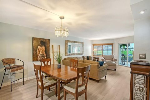 Condo in Sarasota, Florida, 2 bedrooms  № 1780355 - photo 4