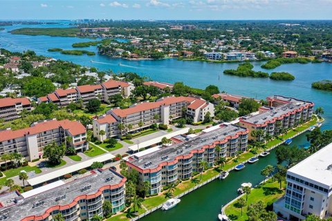 Condo in Sarasota, Florida, 2 bedrooms  № 1780355 - photo 23