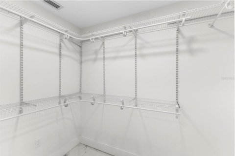 Condo in Sarasota, Florida, 2 bedrooms  № 2238667 - photo 28