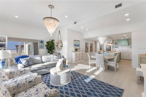 Condo in Sarasota, Florida, 2 bedrooms  № 2238667 - photo 10