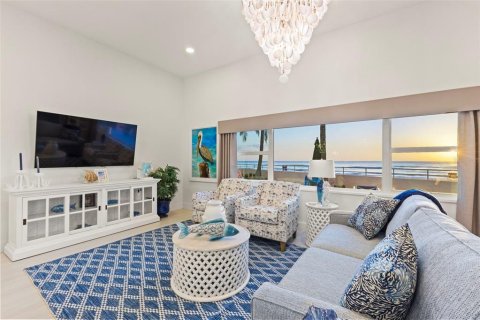 Condo in Sarasota, Florida, 2 bedrooms  № 2238667 - photo 7