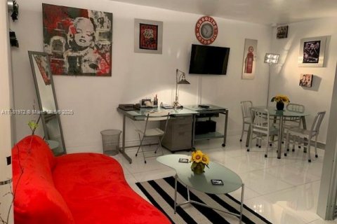 Copropriété à louer à Miami Beach, Floride: 47.84 m2 № 1959250 - photo 3