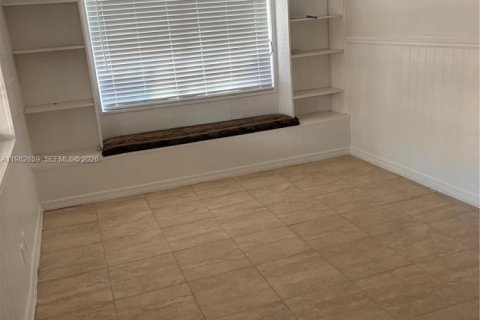 Villa ou maison à vendre à Hallandale Beach, Floride: 2 chambres, 98.1 m2 № 2049835 - photo 20