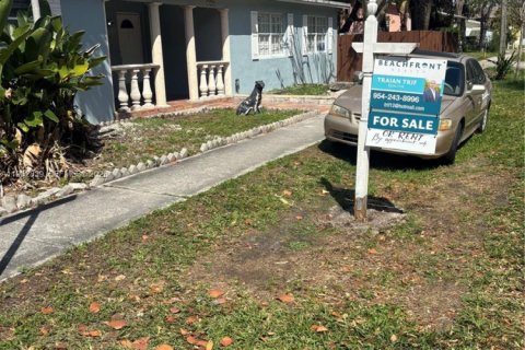 Villa ou maison à vendre à Hallandale Beach, Floride: 2 chambres, 98.1 m2 № 2049835 - photo 2