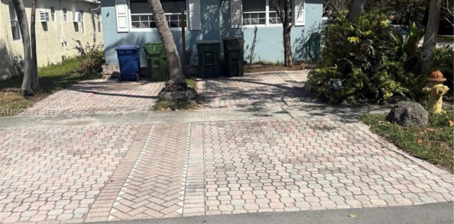 Villa ou maison à Hallandale Beach, Floride 2 chambres, 98.1 m2 № 2049835