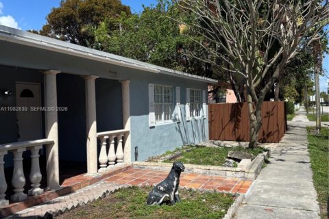 Villa ou maison à vendre à Hallandale Beach, Floride: 2 chambres, 98.1 m2 № 2049835 - photo 3