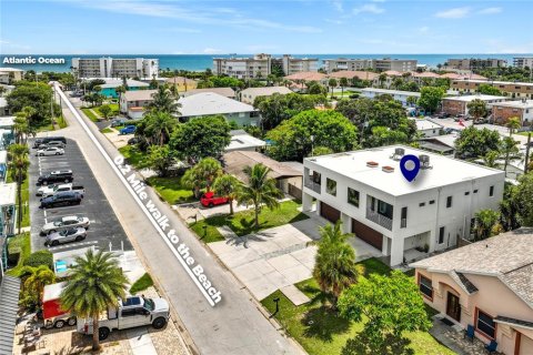 Apartamento en alquiler en Cape Canaveral, Florida, 3 dormitorios, 204.38 m2 № 1912395 - foto 1