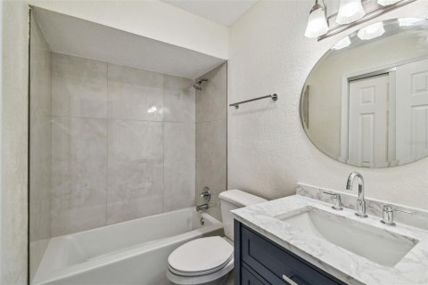 Condominio en alquiler en Tampa, Florida, 2 dormitorios, 79.71 m2 № 1904152 - foto 25