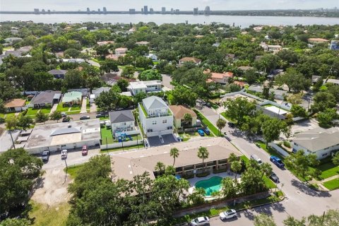 Condominio en alquiler en Tampa, Florida, 2 dormitorios, 79.71 m2 № 1904152 - foto 6