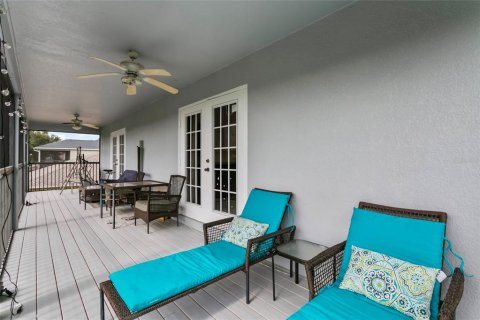 House in Davenport, Florida 5 bedrooms, 299.24 sq.m. № 1874095 - photo 23