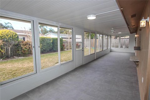 House in Dunedin, Florida 3 bedrooms, 146.14 sq.m. № 1615594 - photo 22