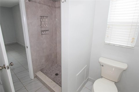 House in Dunedin, Florida 3 bedrooms, 146.14 sq.m. № 1615594 - photo 17