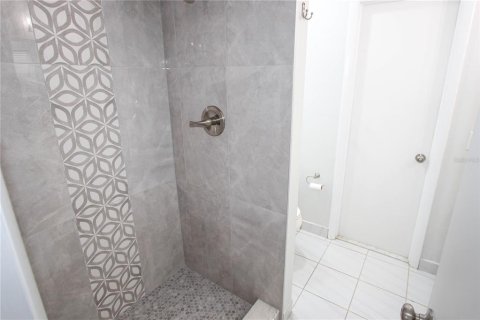 House in Dunedin, Florida 3 bedrooms, 146.14 sq.m. № 1615594 - photo 18
