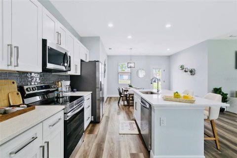 Casa en venta en Port Charlotte, Florida, 4 dormitorios, 151.99 m2 № 1400958 - foto 9