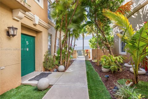 Adosado en alquiler en Hallandale Beach, Florida, 3 dormitorios, 146.79 m2 № 2019590 - foto 23