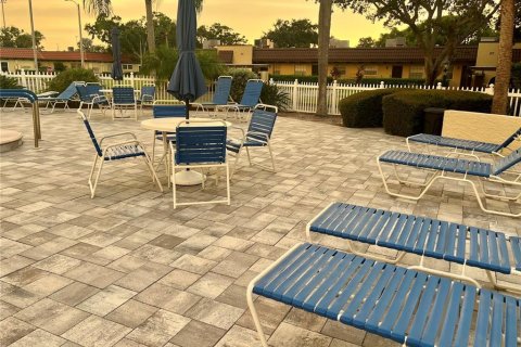 Condo in Dunedin, Florida, 1 bedroom  № 1886882 - photo 4