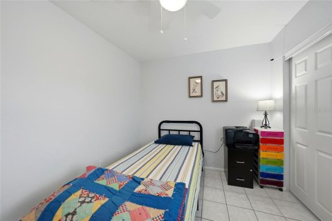 House in Port Charlotte, Florida 3 bedrooms, 86.68 sq.m. № 2202439 - photo 22
