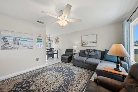 House in Port Charlotte, Florida 3 bedrooms, 86.68 sq.m. № 2202439 - photo 7