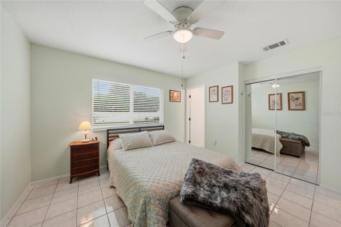 House in Port Charlotte, Florida 3 bedrooms, 86.68 sq.m. № 2202439 - photo 14