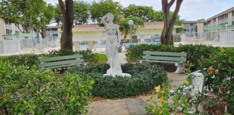 Condo à Palm Springs, Floride, 1 chambre  № 1081630