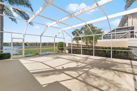 Townhouse in Sarasota, Florida 3 bedrooms, 155.33 sq.m. № 2145191 - photo 5