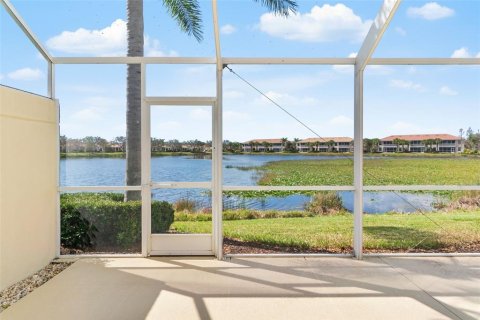 Townhouse in Sarasota, Florida 3 bedrooms, 155.33 sq.m. № 2145191 - photo 6