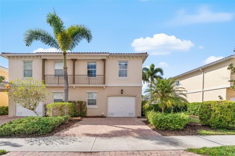 Townhouse in Sarasota, Florida 3 bedrooms, 155.33 sq.m. № 2145191 - photo 3