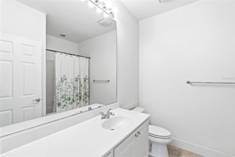 Townhouse in Sarasota, Florida 3 bedrooms, 155.33 sq.m. № 2145191 - photo 28