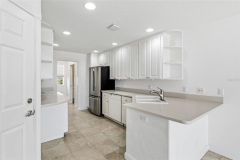 Townhouse in Sarasota, Florida 3 bedrooms, 155.33 sq.m. № 2145191 - photo 12