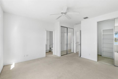 Townhouse in Sarasota, Florida 3 bedrooms, 155.33 sq.m. № 2145191 - photo 29