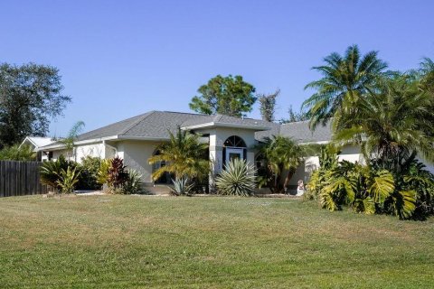 House in North Port, Florida 3 bedrooms, 124.12 sq.m. № 2113426 - photo 4