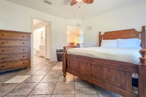 House in North Port, Florida 3 bedrooms, 124.12 sq.m. № 2113426 - photo 30
