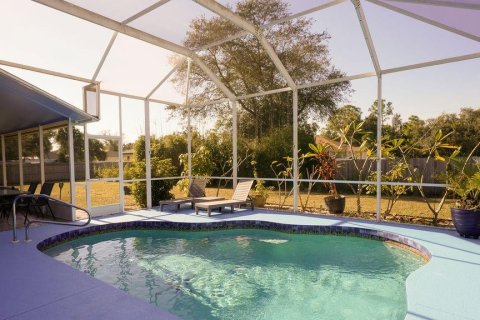 House in North Port, Florida 3 bedrooms, 124.12 sq.m. № 2113426 - photo 11