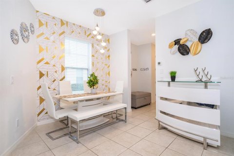 Townhouse in Davenport, Florida 3 bedrooms, 200.67 sq.m. № 2218589 - photo 14