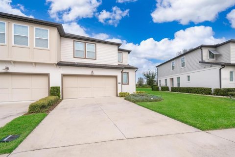 Townhouse in Davenport, Florida 3 bedrooms, 200.67 sq.m. № 2218589 - photo 2