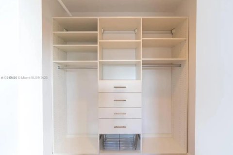 Copropriété à louer à Miami Beach, Floride: 2 chambres, 104.05 m2 № 1966852 - photo 8