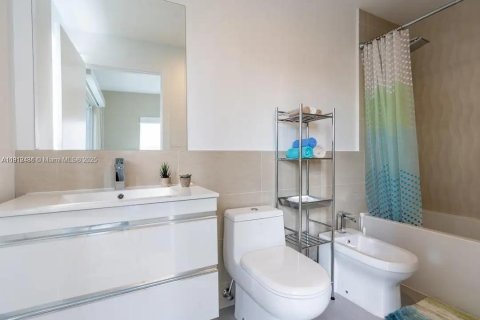 Copropriété à louer à Miami Beach, Floride: 2 chambres, 104.05 m2 № 1966852 - photo 9