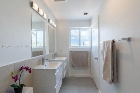 Copropriété à louer à Miami Beach, Floride: 2 chambres, 104.05 m2 № 1966852 - photo 6