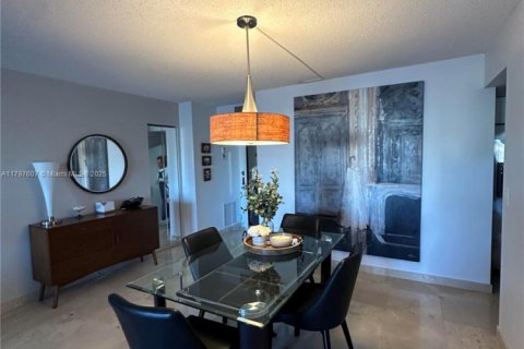 Copropriété à louer à Hollywood, Floride: 2 chambres № 1960371 - photo 12